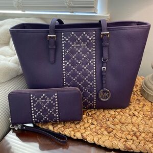 Micheal Kors Purse & Wallet